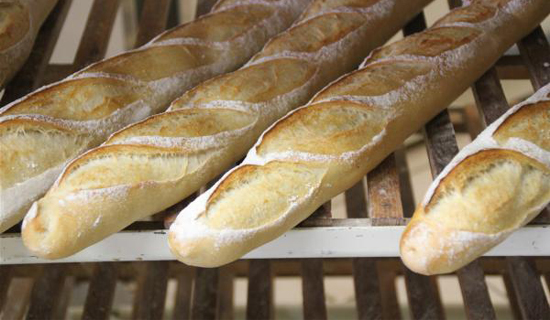 Fabrication de pains et baguettes à Vieux-Berquin